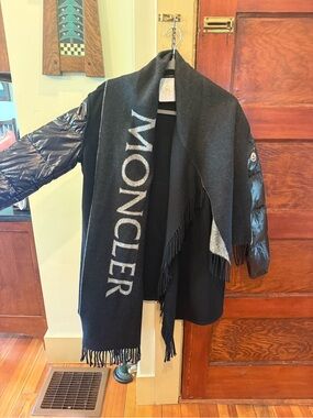 Moncler Black Scarf with Contrasting Logo